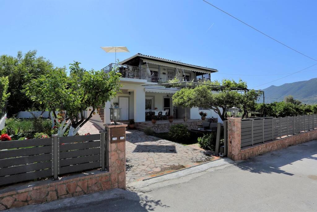 "Elegant & Quiet House" Lejlighed Igoumenitsa Eksteriør billede